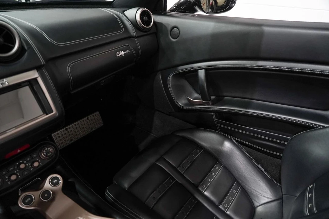 2013 Ferrari California - Image 13 of 21