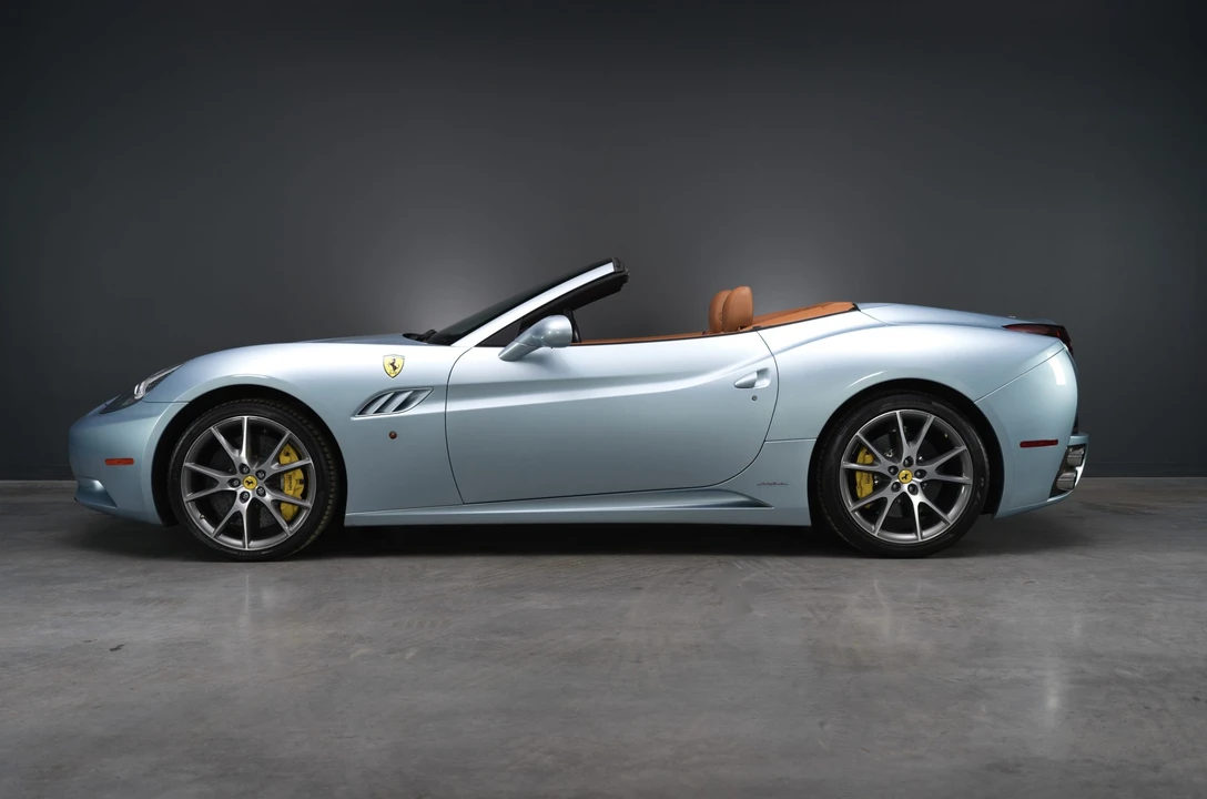 2013 Ferrari California - Image 13 of 31