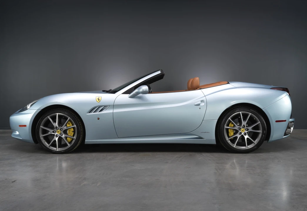 2013 Ferrari California - Image 12 of 31