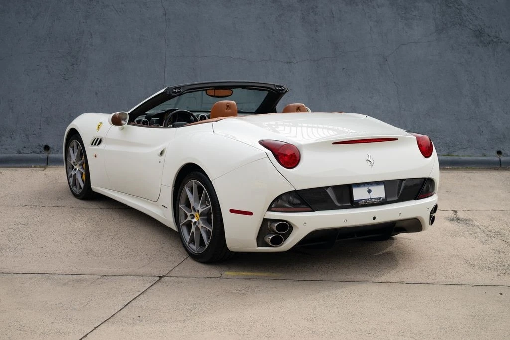 2013 Ferrari California - Image 2 of 21