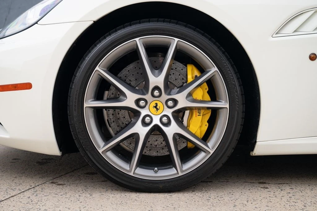 2013 Ferrari California - Image 19 of 21