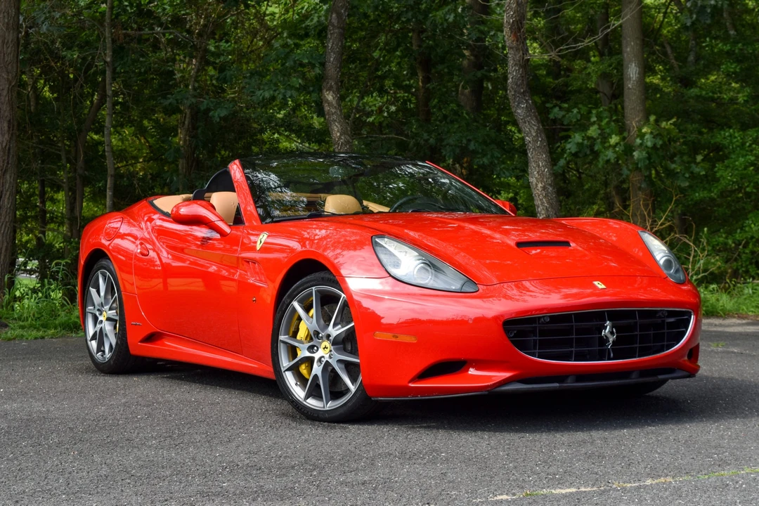 2013 Ferrari California - Image 16 of 31