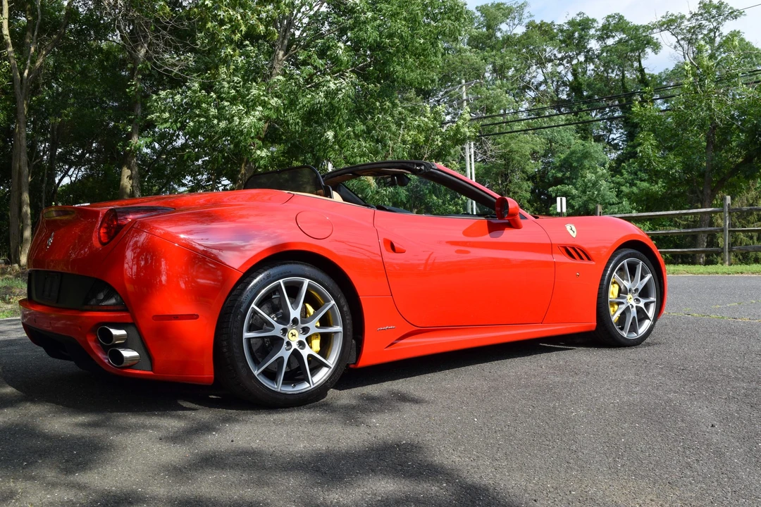 2013 Ferrari California - Image 30 of 31