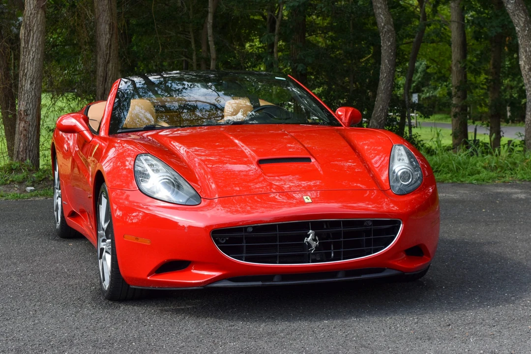 2013 Ferrari California - Image 13 of 31
