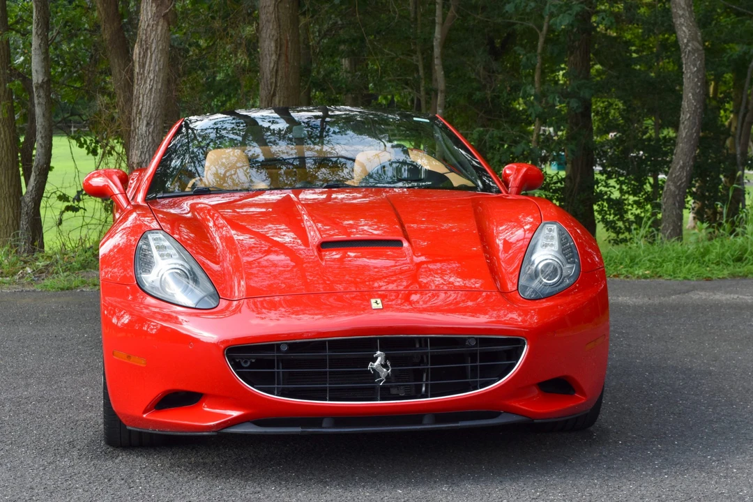 2013 Ferrari California - Image 12 of 31