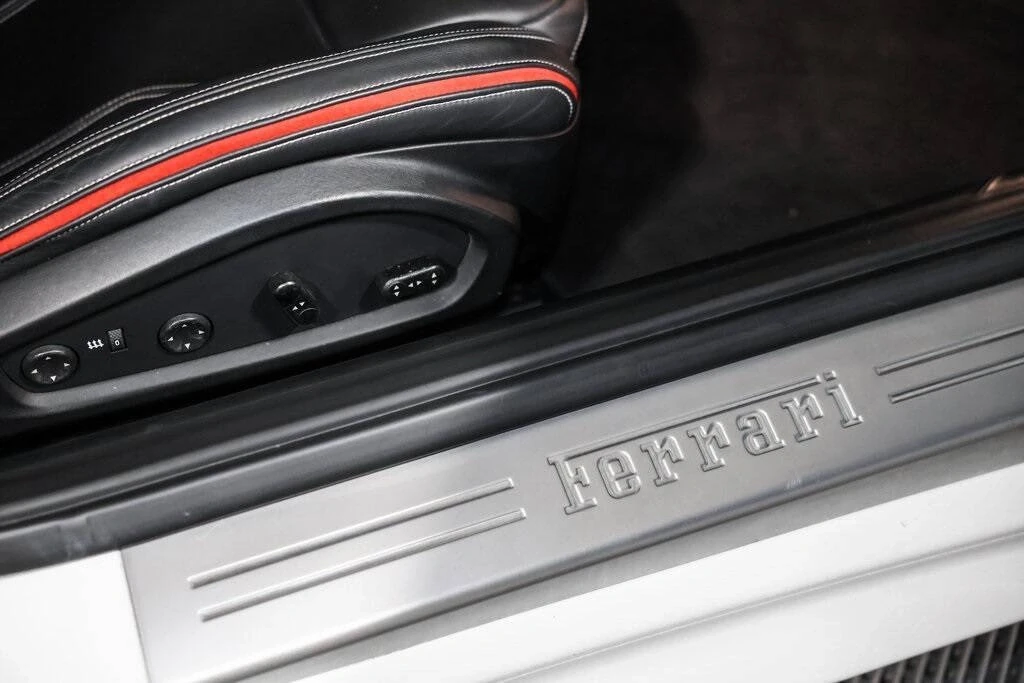 2013 Ferrari F12berlinetta - Image 19 of 21