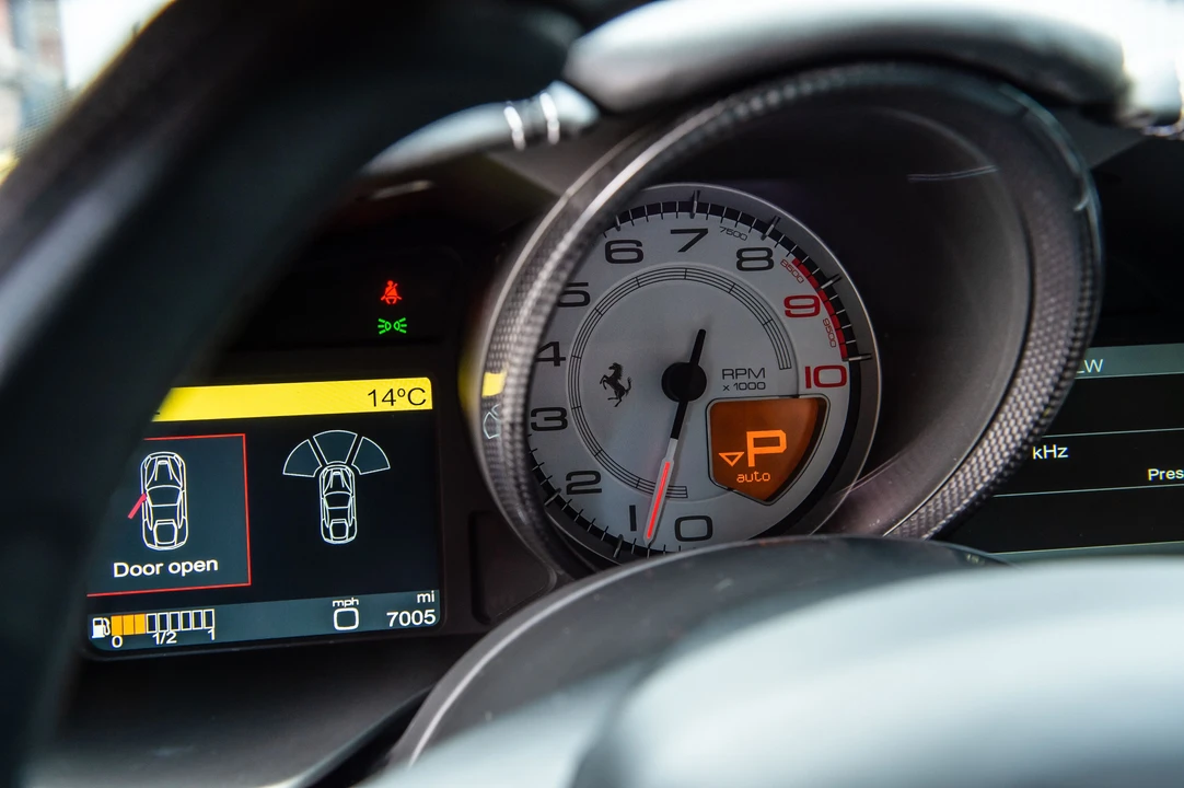 2013 Ferrari F12berlinetta - Image 25 of 31
