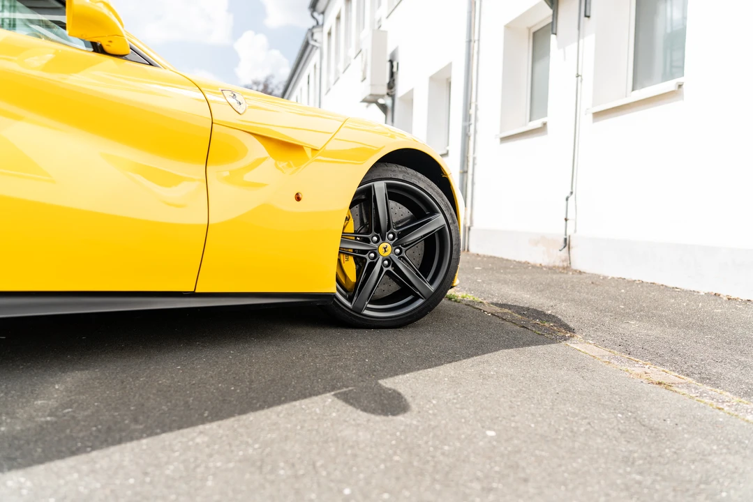 2013 Ferrari F12berlinetta - Image 16 of 31