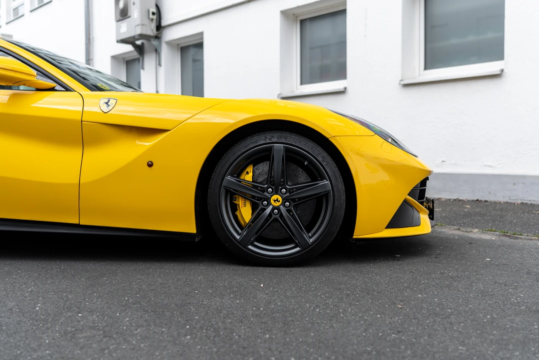 2013 Ferrari F12berlinetta - Image 18 of 31