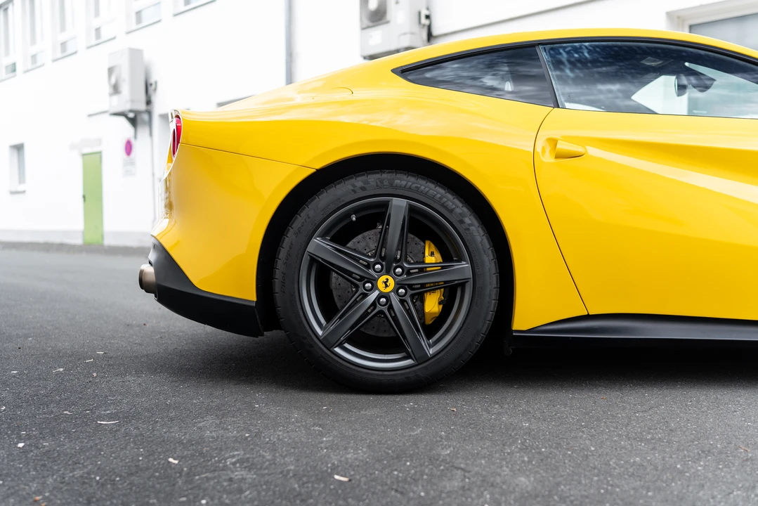 2013 Ferrari F12berlinetta - Image 19 of 31