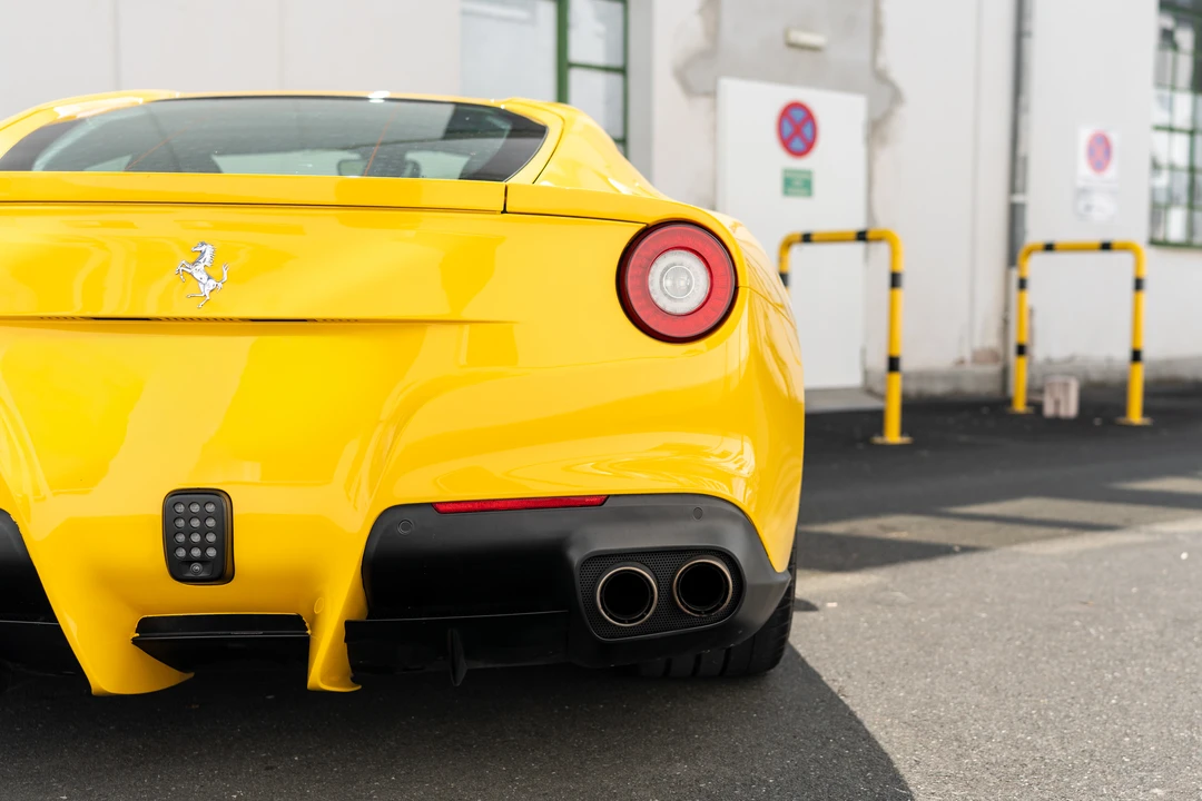 2013 Ferrari F12berlinetta - Image 15 of 31
