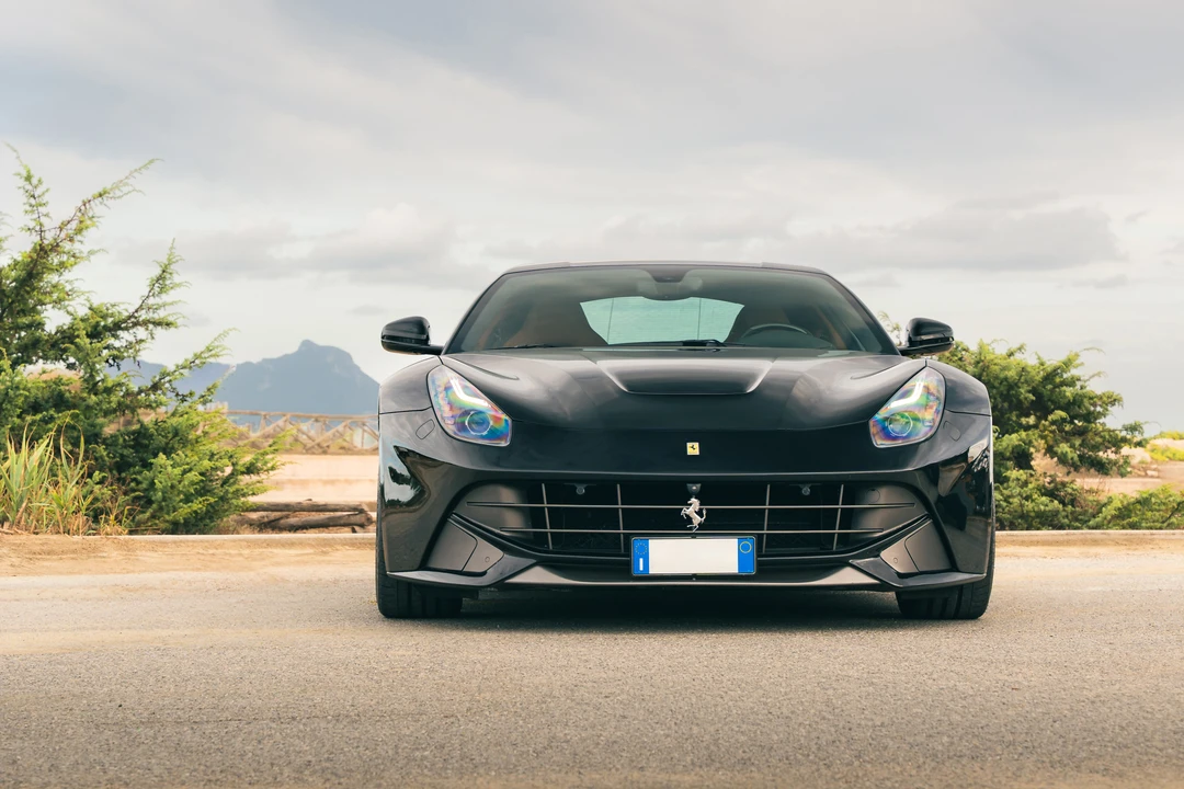 2012 Ferrari F12berlinetta - Image 2 of 31