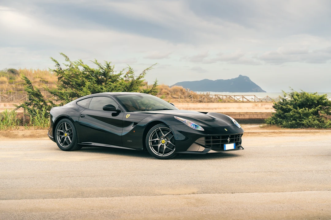 2012 Ferrari F12berlinetta - Image 3 of 31