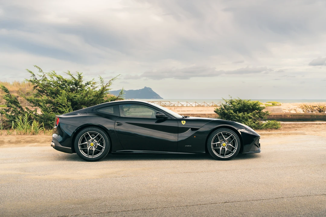 2012 Ferrari F12berlinetta - Image 4 of 31