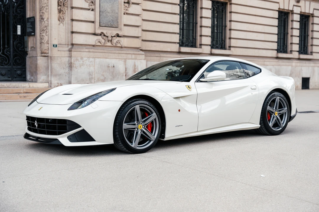 2013 Ferrari F12berlinetta - Image 3 of 31