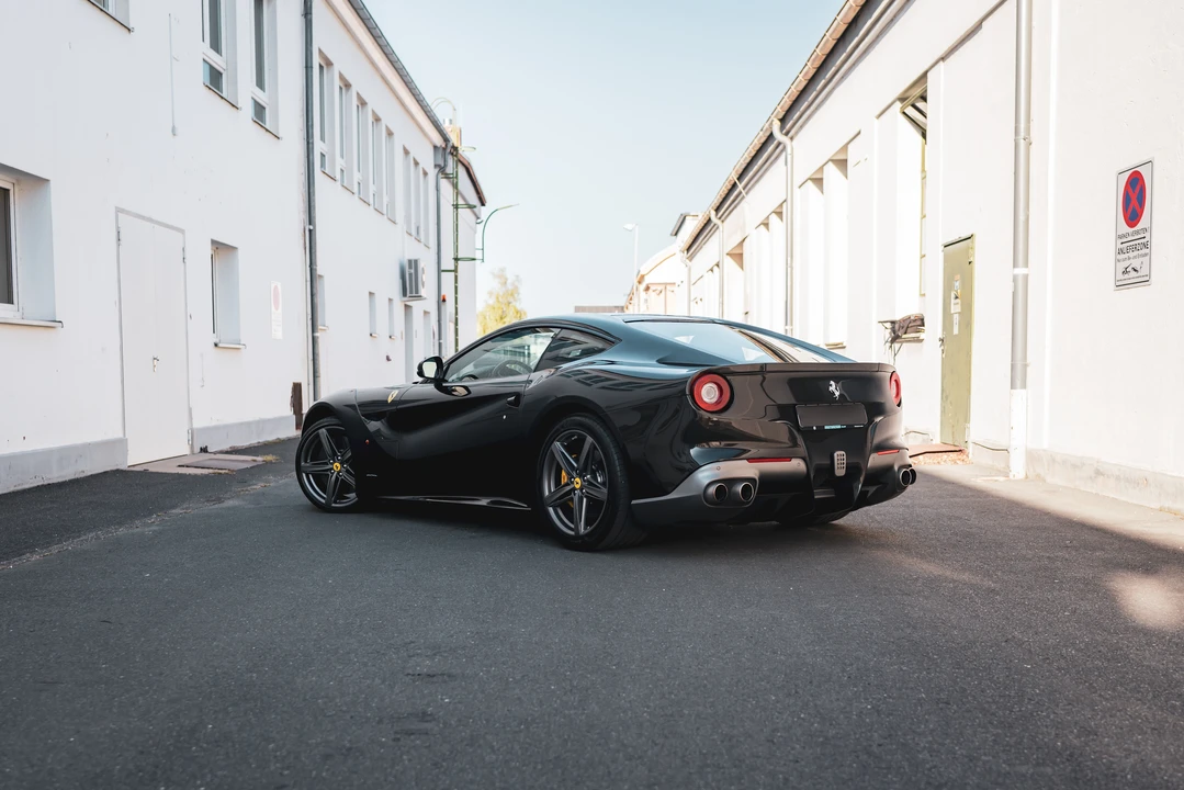 2013 Ferrari F12berlinetta - Image 15 of 31