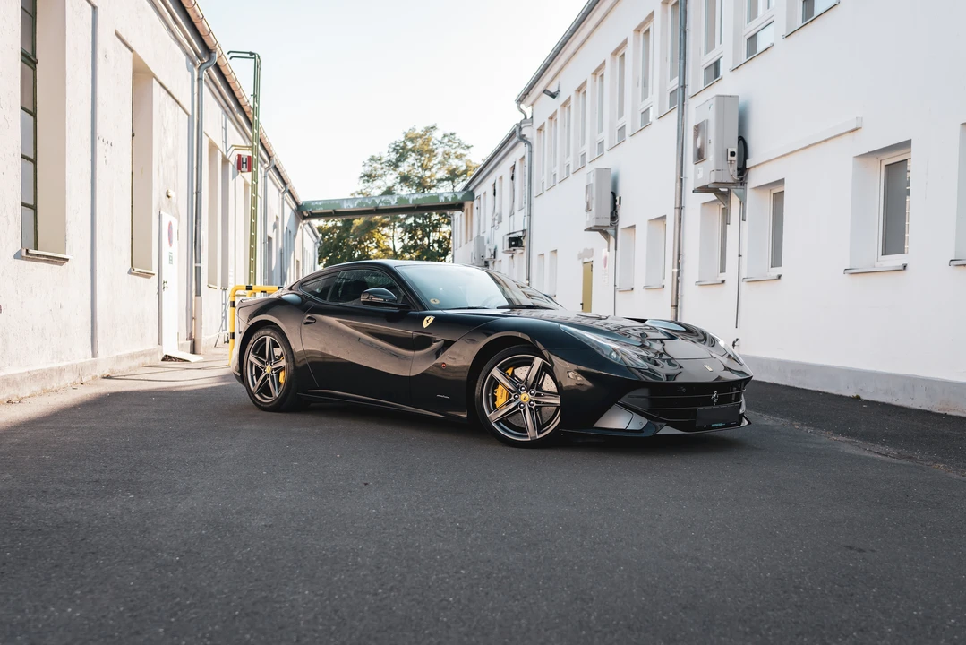 2013 Ferrari F12berlinetta - Image 11 of 31