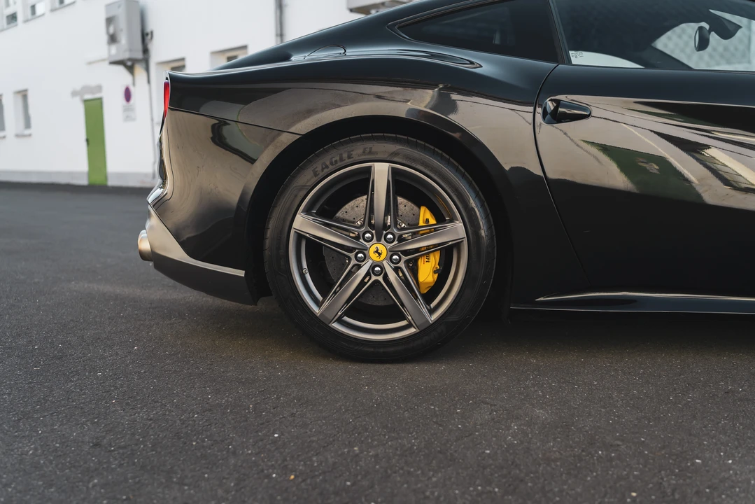 2013 Ferrari F12berlinetta - Image 23 of 31