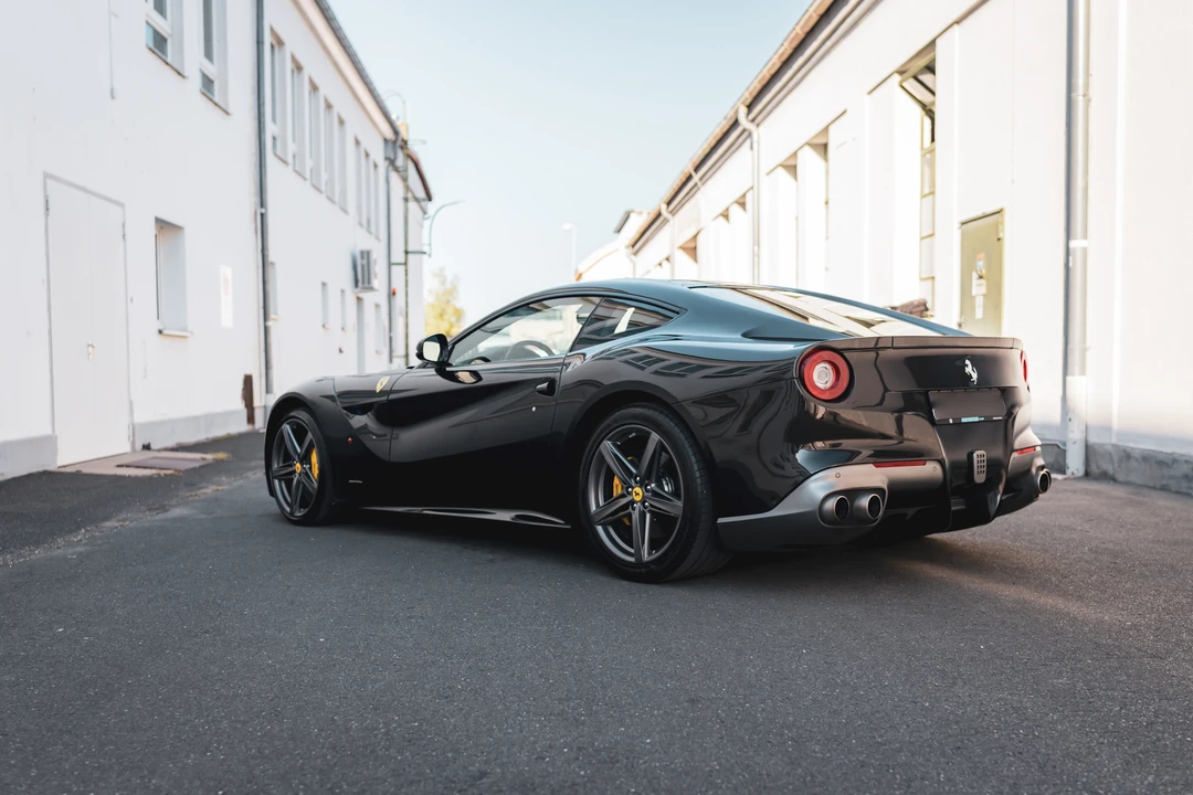 2013 Ferrari F12berlinetta - Image 6 of 31
