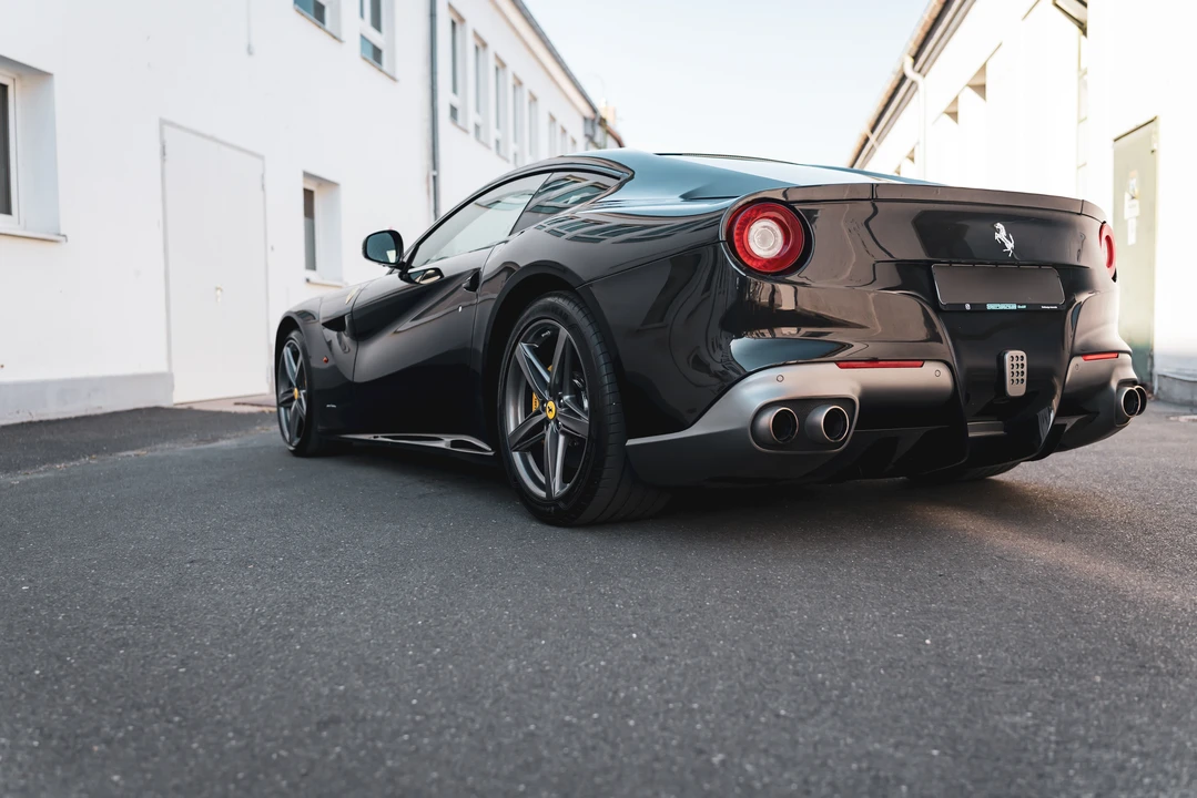 2013 Ferrari F12berlinetta - Image 13 of 31