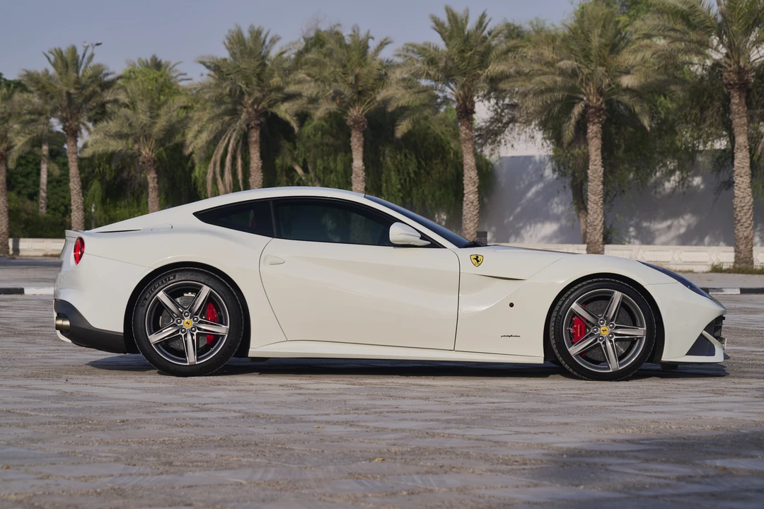 2013 Ferrari F12berlinetta - Image 8 of 31
