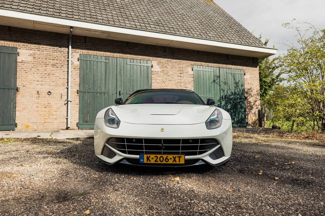 2013 Ferrari F12berlinetta - Image 2 of 31