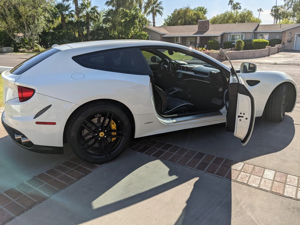 2013 Ferrari FF - Image 10 of 30