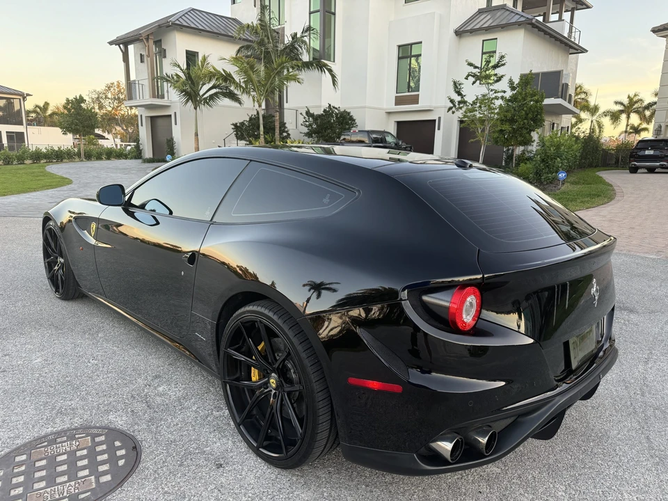 2013 Ferrari FF - Image 10 of 31