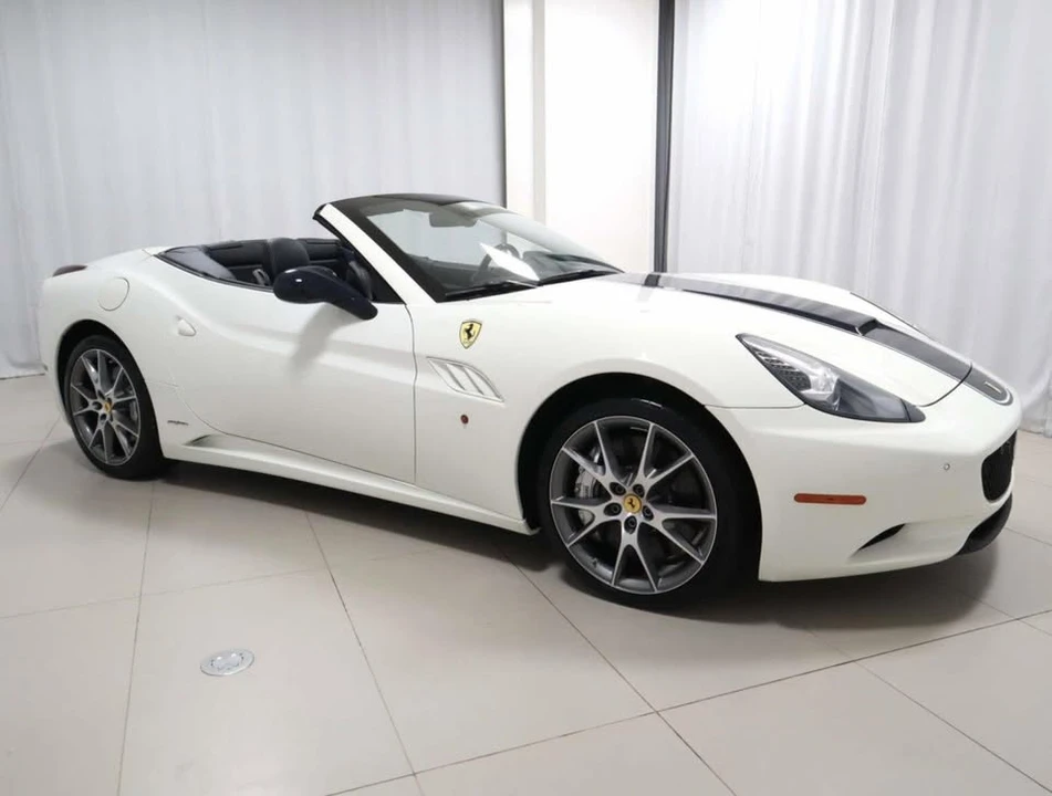 2013 Ferrari California - Image 8 of 20