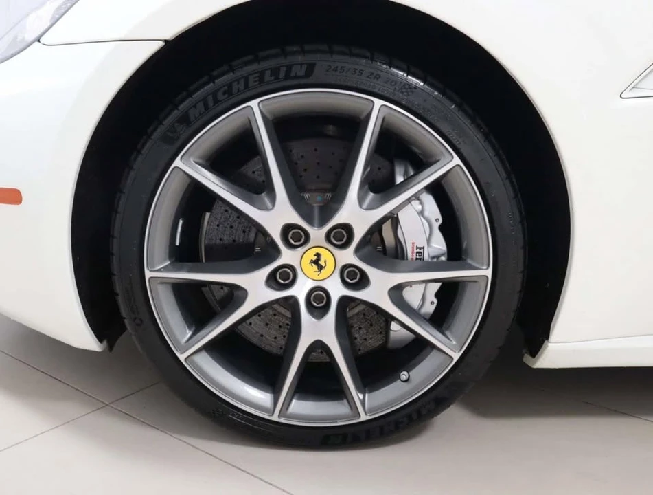 2013 Ferrari California - Image 20 of 20