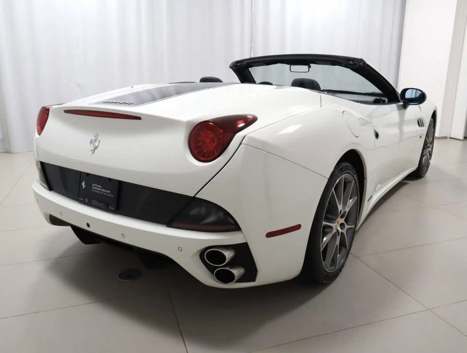 2013 Ferrari California - Image 11 of 20