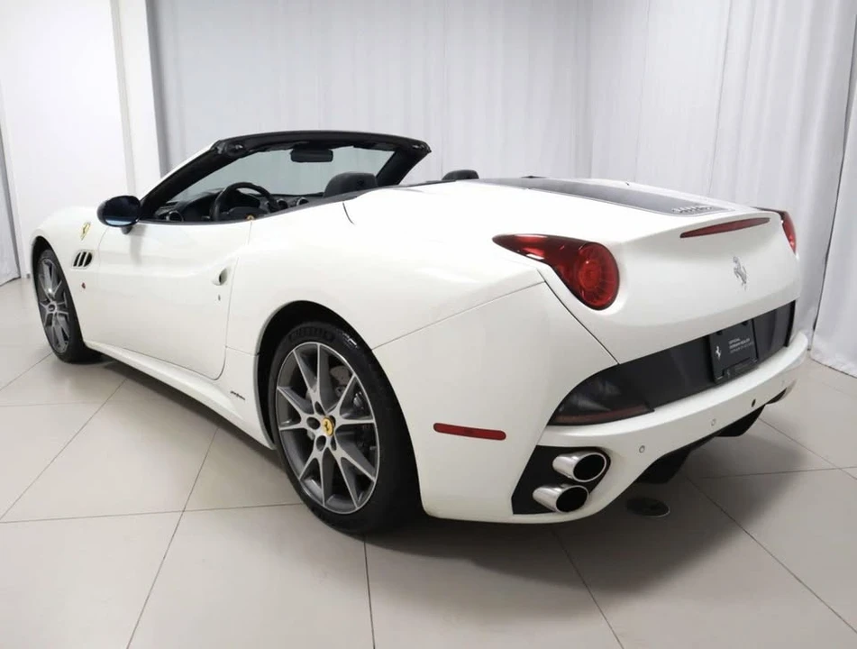 2013 Ferrari California - Image 15 of 20