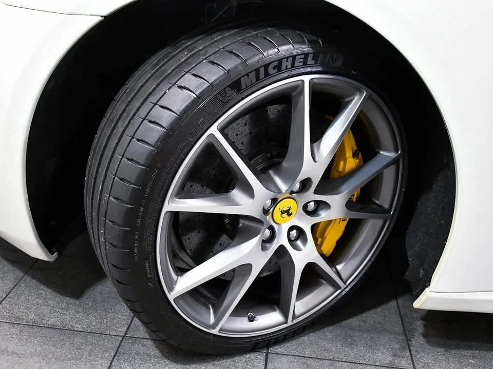 2013 Ferrari California - Image 7 of 18