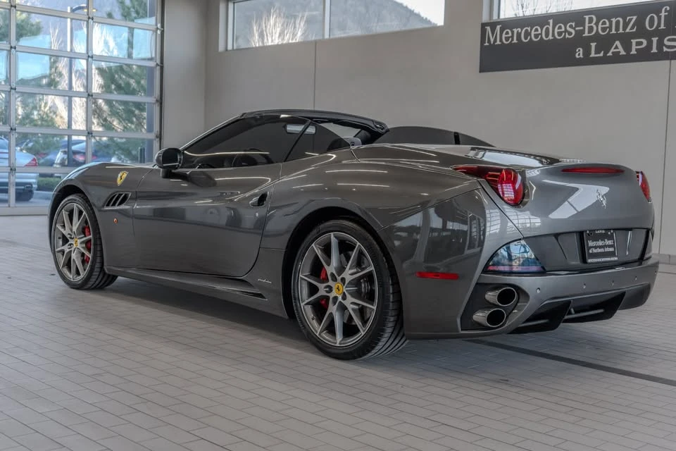 2013 Ferrari California - Image 11 of 20