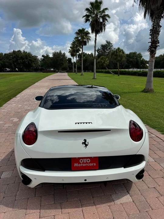 2013 Ferrari California 30 - Image 4 of 17