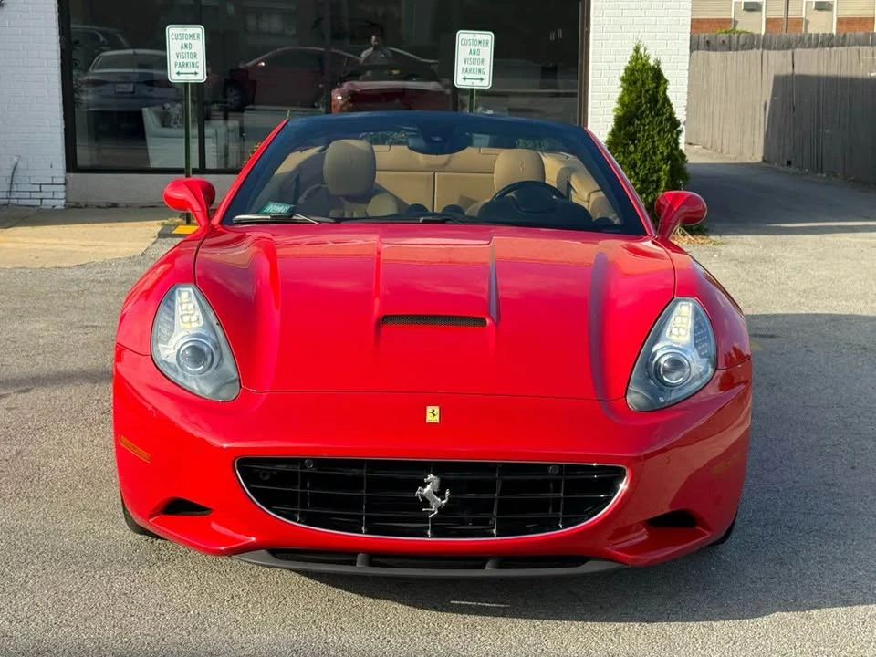 2013 Ferrari California - Image 3 of 12