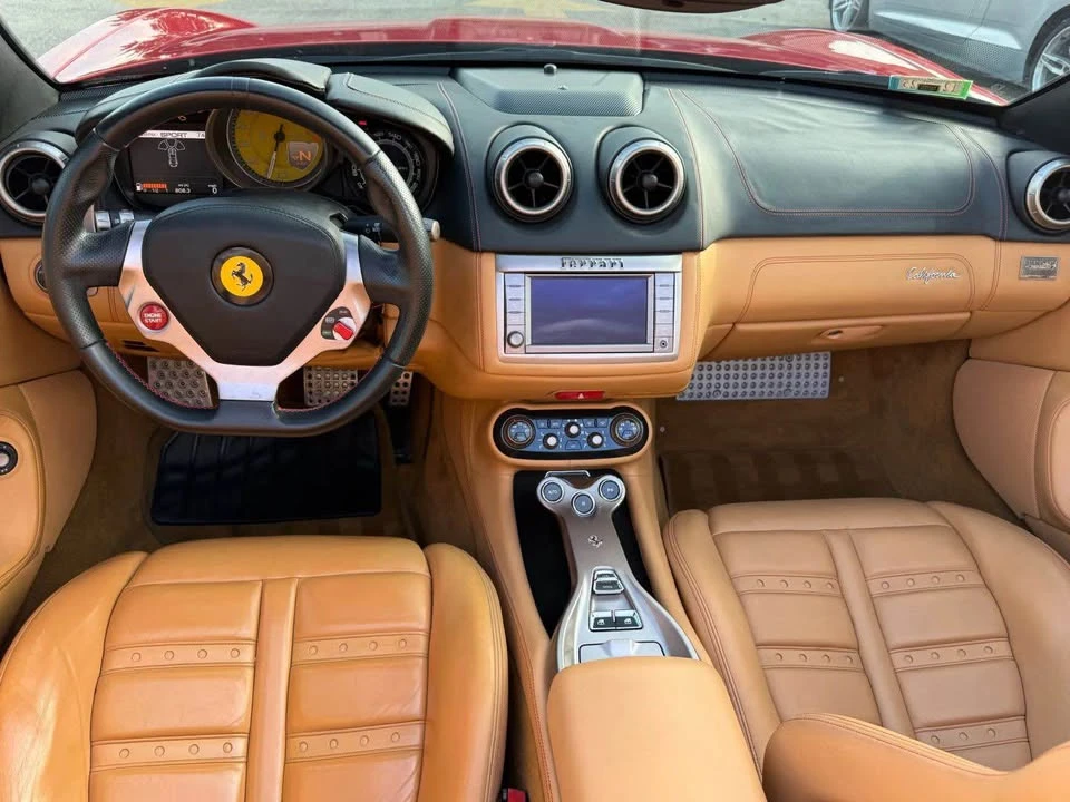 2013 Ferrari California - Image 9 of 12