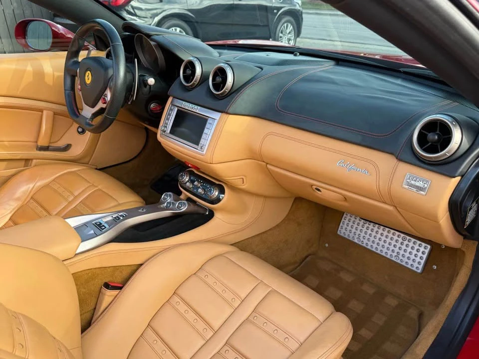 2013 Ferrari California - Image 10 of 12