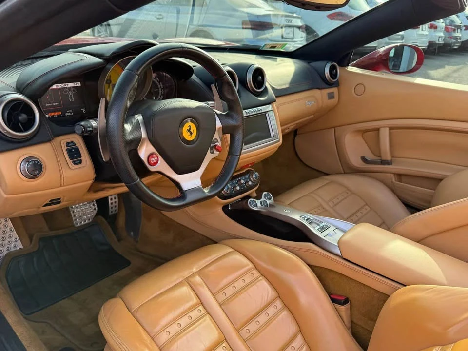 2013 Ferrari California - Image 8 of 12