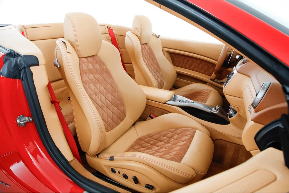 2013 Ferrari California - Image 2 of 6