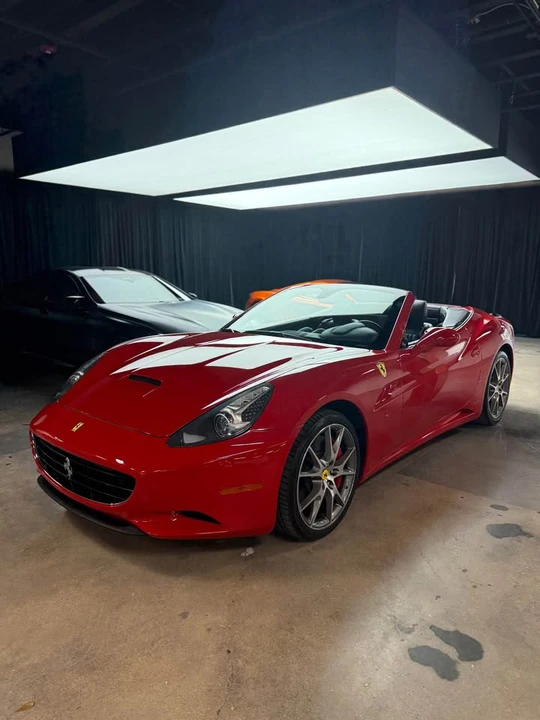 2013 Ferrari California - Image 2 of 6