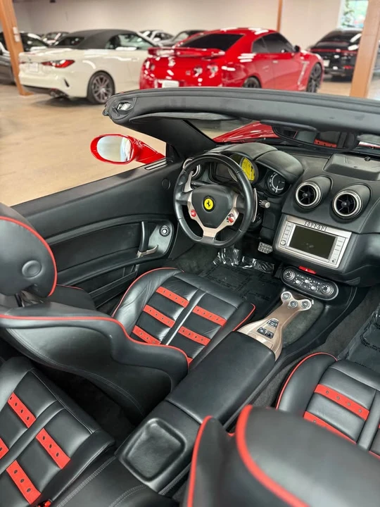 2013 Ferrari California - Image 5 of 6