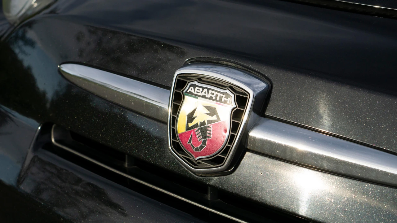 2013 Fiat Abarth 500 - Image 16 of 31