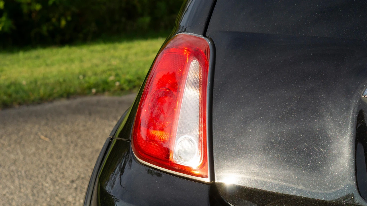 2013 Fiat Abarth 500 - Image 25 of 31