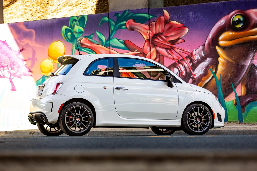 2013 Fiat Abarth 500 - Image 25 of 31