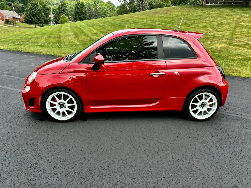 2013 Fiat Abarth 500 - Image 9 of 31