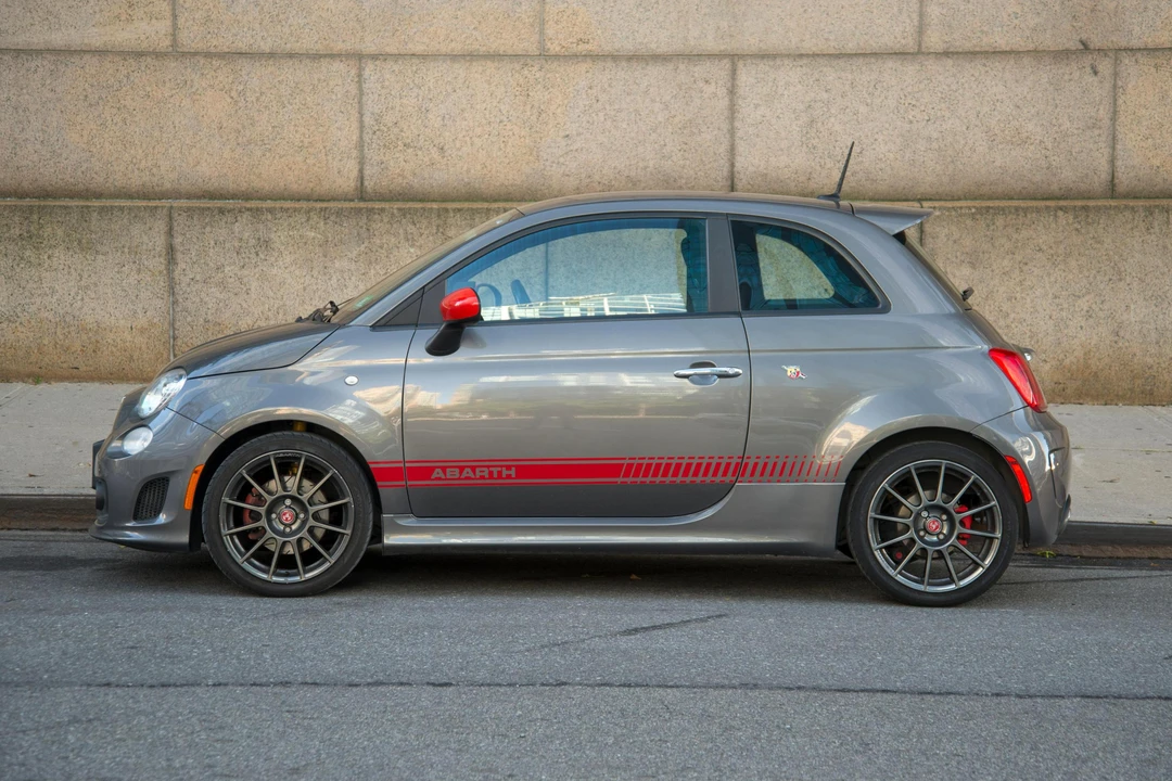 2013 Fiat Abarth 500 - Image 3 of 31