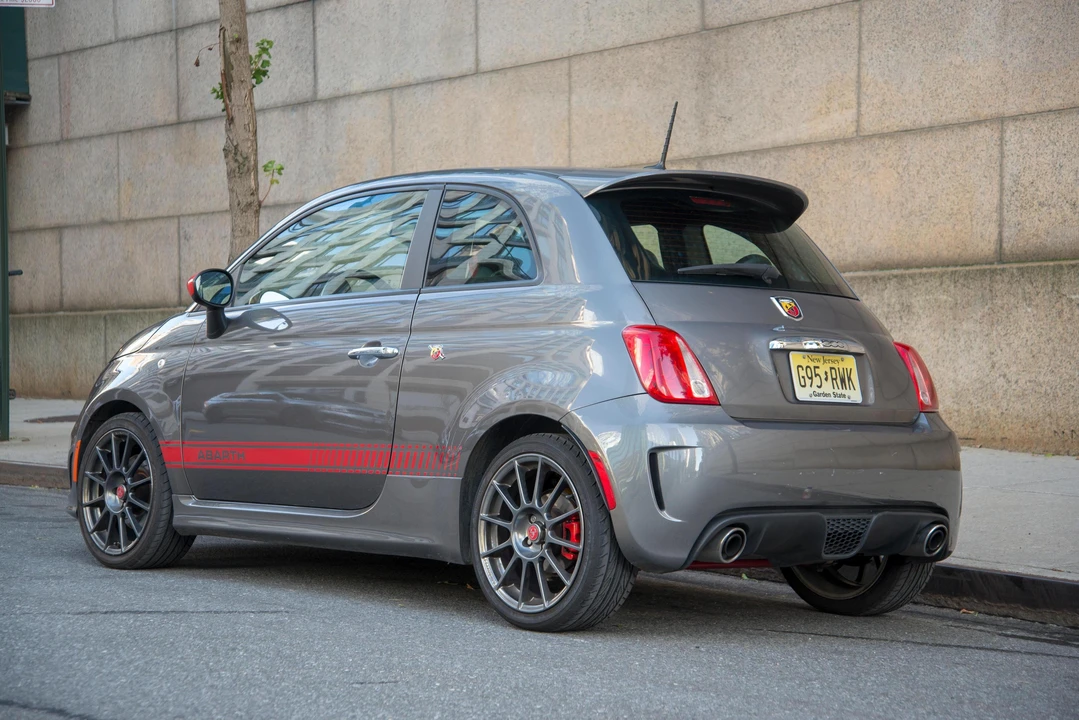 2013 Fiat Abarth 500 - Image 11 of 31