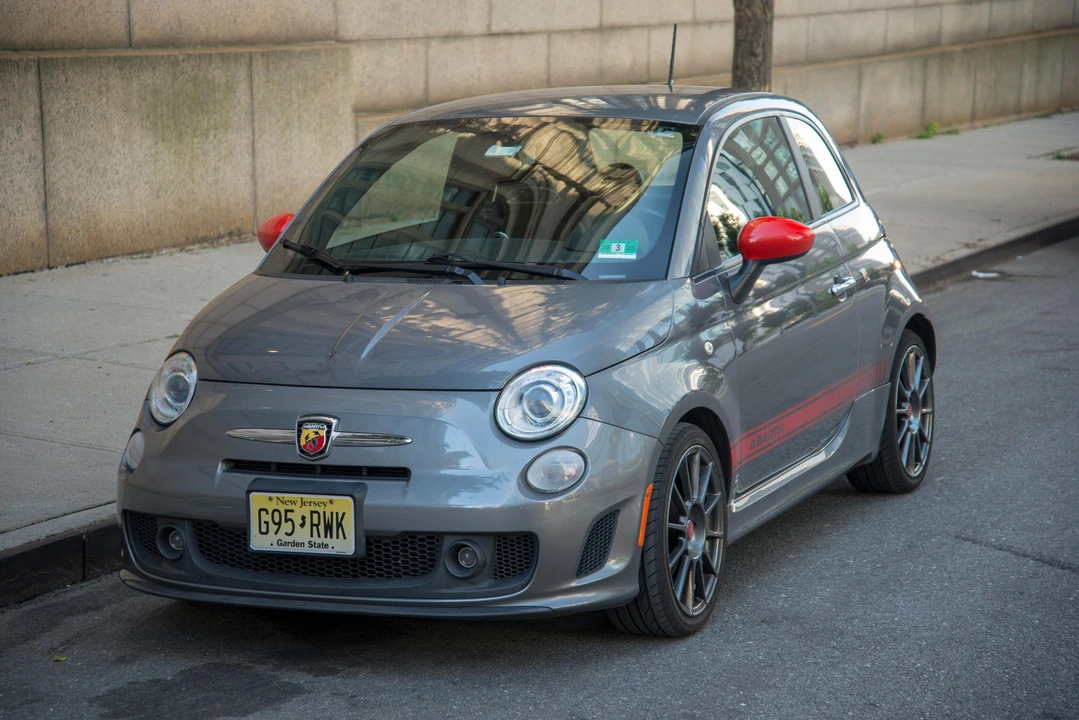 2013 Fiat Abarth 500 - Image 7 of 31