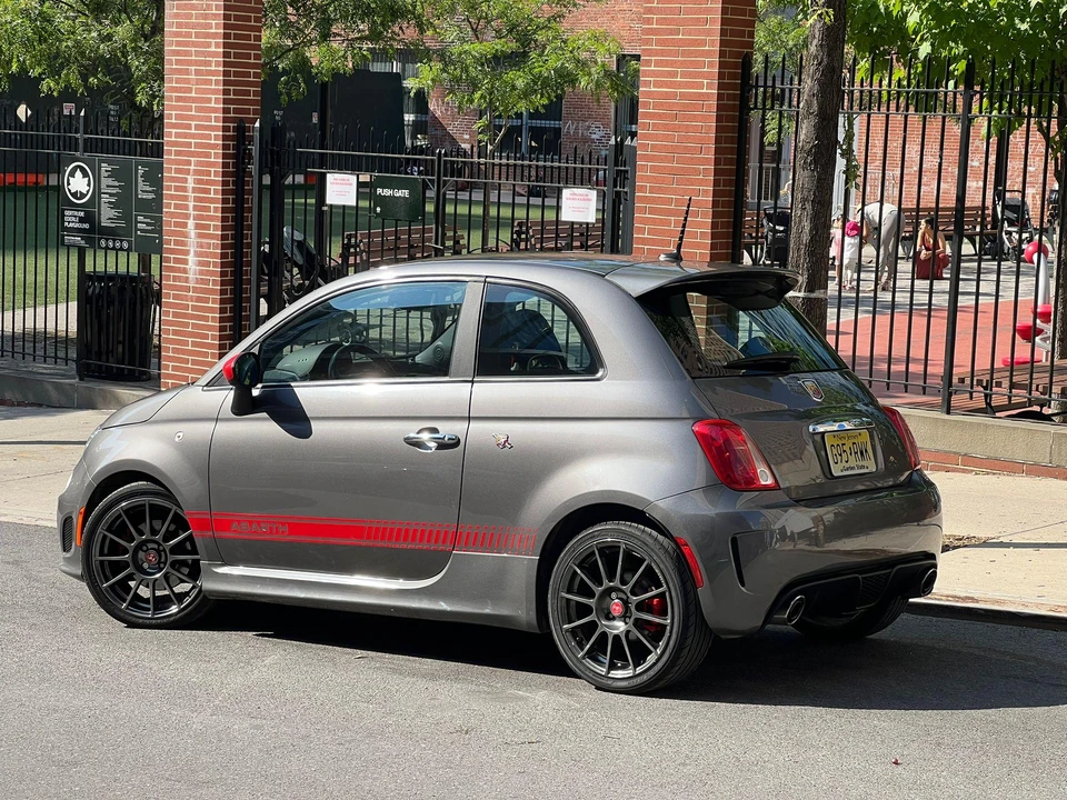 2013 Fiat Abarth 500 - Image 10 of 31